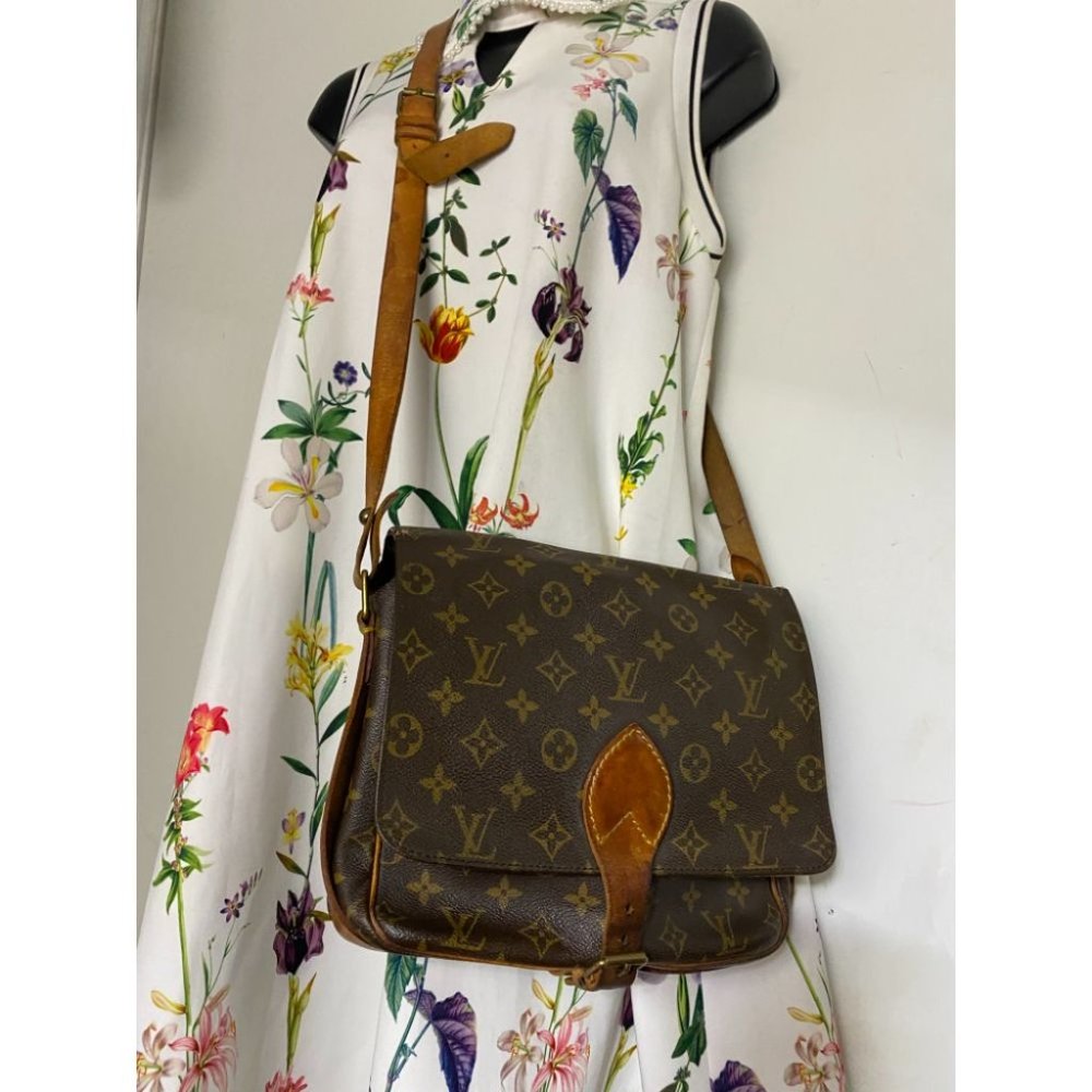 LOUIS VUITTON Brown Vintage Monogram Crossbody Bag - Picture 9 of 14